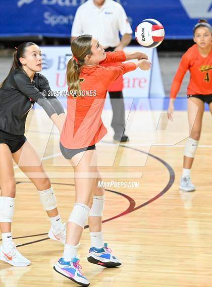 Thumbnail 2 in Xavier College Prep vs. Corona del Sol (AIA 6A Final) photogallery.