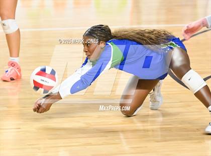 Thumbnail 1 in Xavier College Prep vs. Corona del Sol (AIA 6A Final) photogallery.