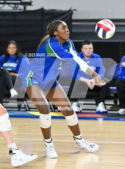 Thumbnail 1 in Xavier College Prep vs. Corona del Sol (AIA 6A Final) photogallery.