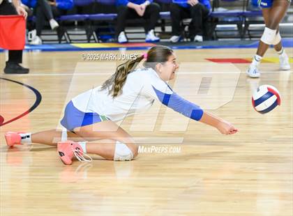 Thumbnail 2 in Xavier College Prep vs. Corona del Sol (AIA 6A Final) photogallery.