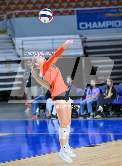 Thumbnail 2 in Xavier College Prep vs. Corona del Sol (AIA 6A Final) photogallery.