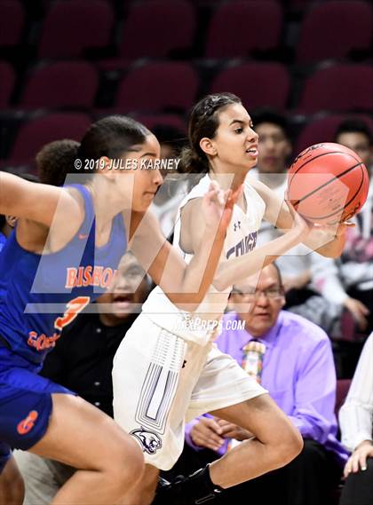 Thumbnail 2 in Spanish Springs vs Bishop Gorman (NIAA 4A Semifinal) photogallery.