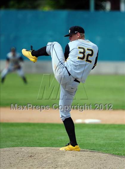 Thumbnail 3 in Lakeland vs Bishop Kelly (4A State Tournament) photogallery.