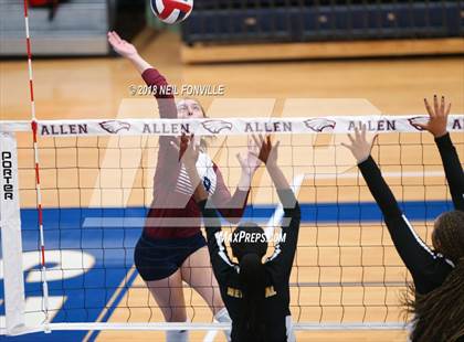 Thumbnail 1 in Memorial vs. Rowlett (Texas Open) photogallery.
