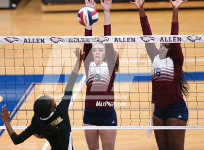 Thumbnail 3 in Memorial vs. Rowlett (Texas Open) photogallery.