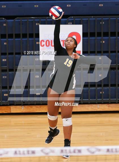Thumbnail 2 in Memorial vs. Rowlett (Texas Open) photogallery.