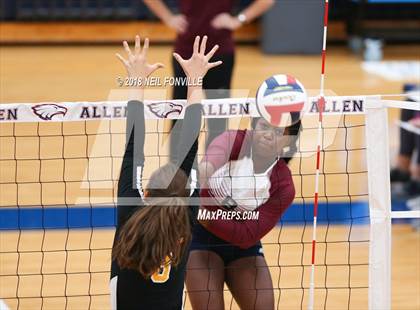 Thumbnail 1 in Memorial vs. Rowlett (Texas Open) photogallery.