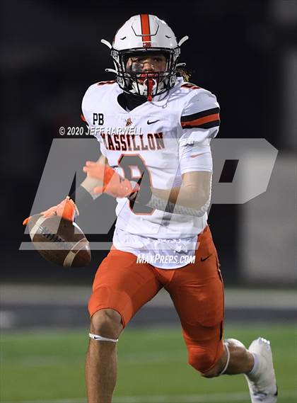 Thumbnail 3 in  Washington @ Perry (OHSAA D2 Regional Final) photogallery.