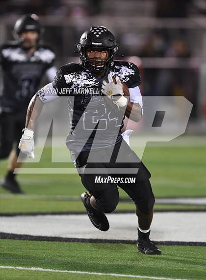 Thumbnail 3 in  Washington @ Perry (OHSAA D2 Regional Final) photogallery.