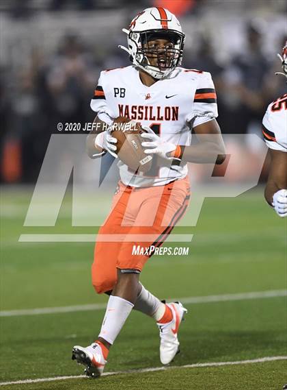 Thumbnail 2 in  Washington @ Perry (OHSAA D2 Regional Final) photogallery.