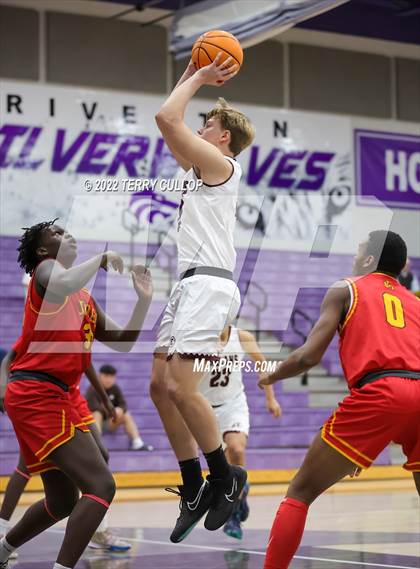 Thumbnail 2 in Judge Memorial vs. Elko (Riverton Holiday Tournament) photogallery.
