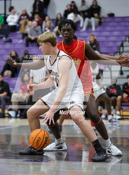 Thumbnail 3 in Judge Memorial vs. Elko (Riverton Holiday Tournament) photogallery.