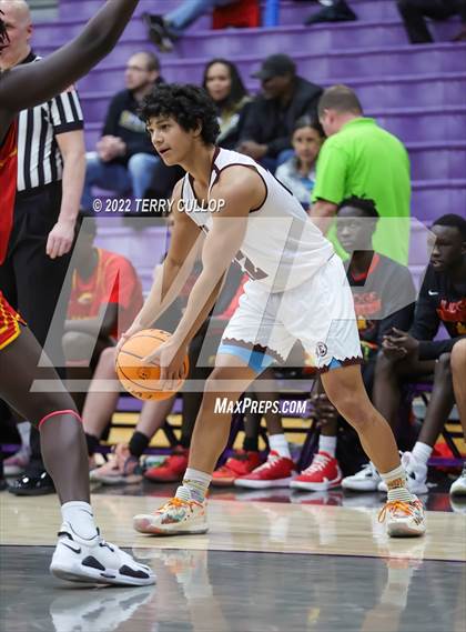 Thumbnail 2 in Judge Memorial vs. Elko (Riverton Holiday Tournament) photogallery.