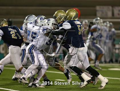 Thumbnail 2 in La Jolla Country Day vs. Vincent Memorial (CIF SDS D5 Final) photogallery.
