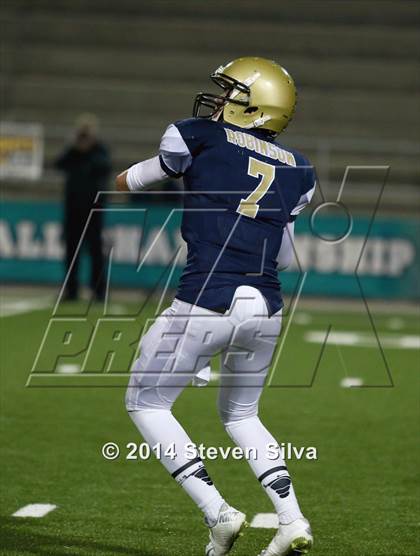 Thumbnail 2 in La Jolla Country Day vs. Vincent Memorial (CIF SDS D5 Final) photogallery.