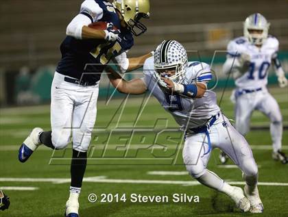 Thumbnail 1 in La Jolla Country Day vs. Vincent Memorial (CIF SDS D5 Final) photogallery.