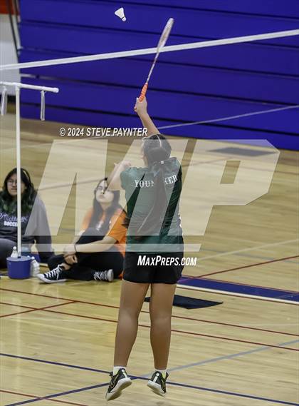 Thumbnail 1 in AIA D1/D2 Badminton Semis (Singles/Doubles) photogallery.