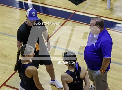 Thumbnail 3 in AIA D1/D2 Badminton Semis (Singles/Doubles) photogallery.
