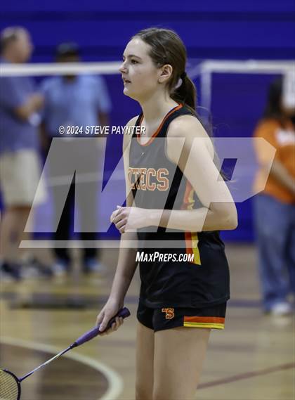 Thumbnail 1 in AIA D1/D2 Badminton Semis (Singles/Doubles) photogallery.