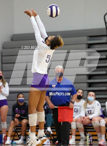 Thumbnail 2 in Ardrey Kell vs Davie (NCHSAA Round 3) photogallery.