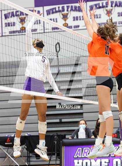 Thumbnail 2 in Ardrey Kell vs Davie (NCHSAA Round 3) photogallery.