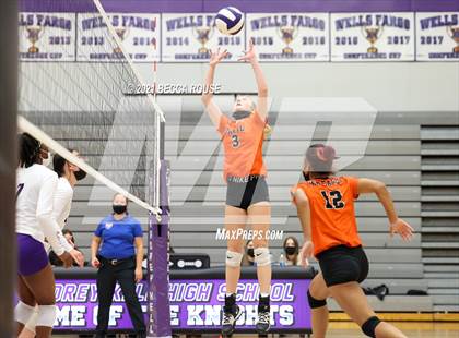 Thumbnail 2 in Ardrey Kell vs Davie (NCHSAA Round 3) photogallery.