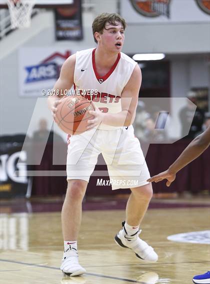 Thumbnail 2 in Bishop O'Connell vs Albany Academy (Spalding Hoophall Classic) photogallery.