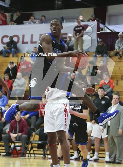 Thumbnail 3 in Bishop O'Connell vs Albany Academy (Spalding Hoophall Classic) photogallery.