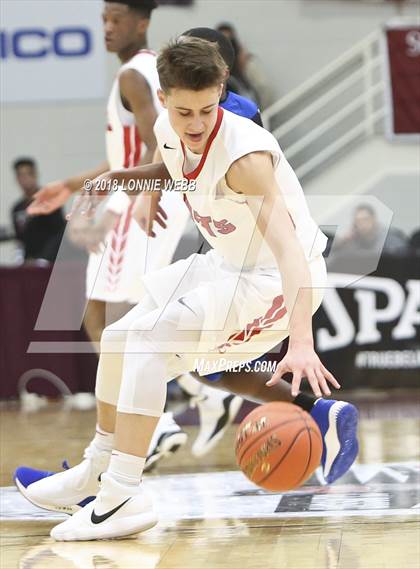 Thumbnail 3 in Bishop O'Connell vs Albany Academy (Spalding Hoophall Classic) photogallery.