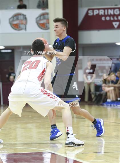 Thumbnail 2 in Bishop O'Connell vs Albany Academy (Spalding Hoophall Classic) photogallery.