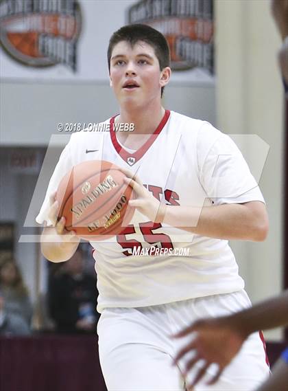 Thumbnail 3 in Bishop O'Connell vs Albany Academy (Spalding Hoophall Classic) photogallery.