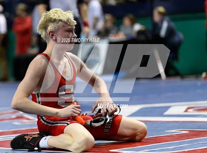 Thumbnail 2 in NCHSAA 6A State Championship (Final) photogallery.