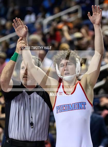 Thumbnail 1 in NCHSAA 6A State Championship (Final) photogallery.