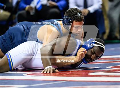 Thumbnail 2 in NCHSAA 6A State Championship (Final) photogallery.