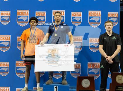 Thumbnail 2 in NCHSAA 6A State Championship (Final) photogallery.