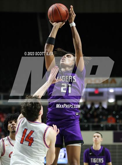Thumbnail 2 in Pickerington Central vs Olentangy Orange (OHSAA D1 Regional Final) photogallery.