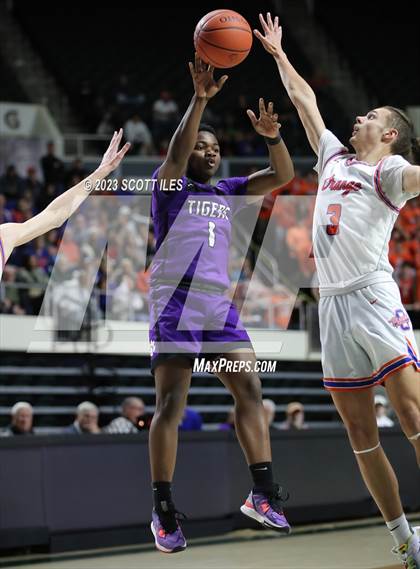 Thumbnail 2 in Pickerington Central vs Olentangy Orange (OHSAA D1 Regional Final) photogallery.