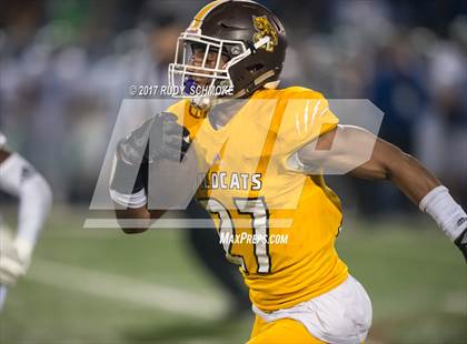 Thumbnail 3 in Eastlake vs. El Camino (CIF SDS D1 Football Finals) photogallery.