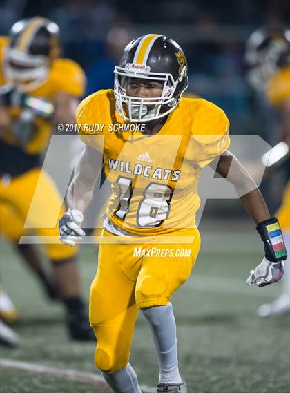 Thumbnail 3 in Eastlake vs. El Camino (CIF SDS D1 Football Finals) photogallery.