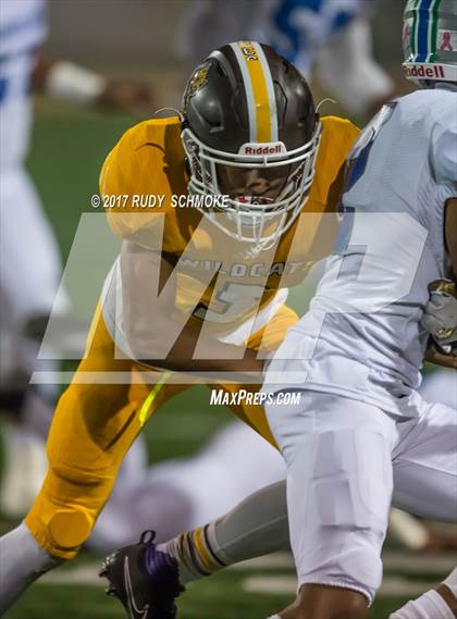 Thumbnail 2 in Eastlake vs. El Camino (CIF SDS D1 Football Finals) photogallery.