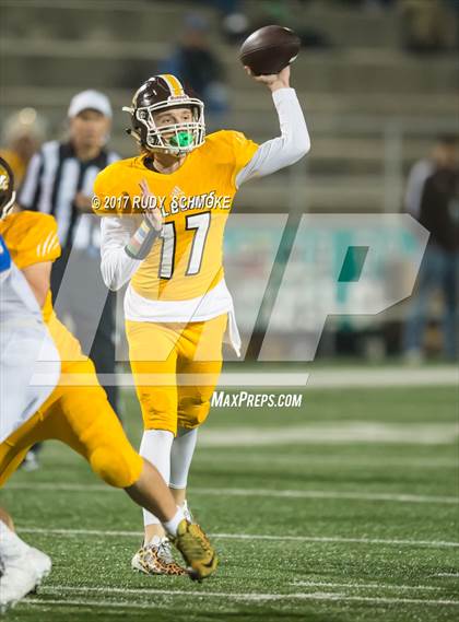 Thumbnail 3 in Eastlake vs. El Camino (CIF SDS D1 Football Finals) photogallery.
