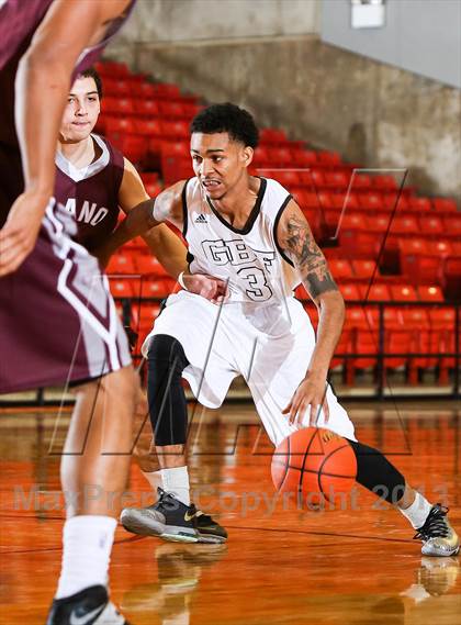 Thumbnail 3 in Trimble Tech vs. Plano (DFW Basketball Challenge) photogallery.
