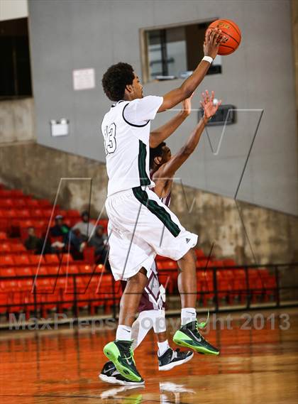 Thumbnail 2 in Trimble Tech vs. Plano (DFW Basketball Challenge) photogallery.