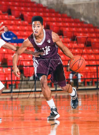 Thumbnail 2 in Trimble Tech vs. Plano (DFW Basketball Challenge) photogallery.