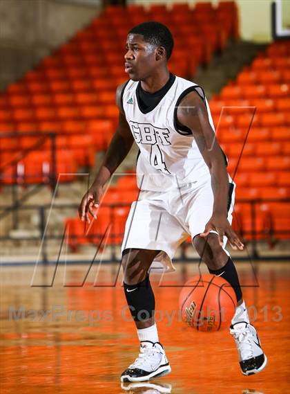 Thumbnail 3 in Trimble Tech vs. Plano (DFW Basketball Challenge) photogallery.