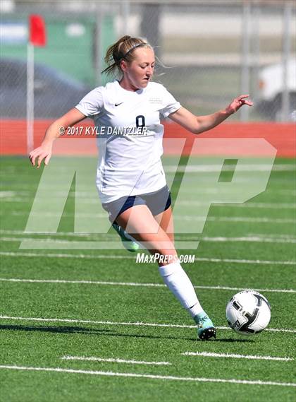 Thumbnail 1 in Highland Park vs Prosper (UIL 5A Region 2 Final) photogallery.