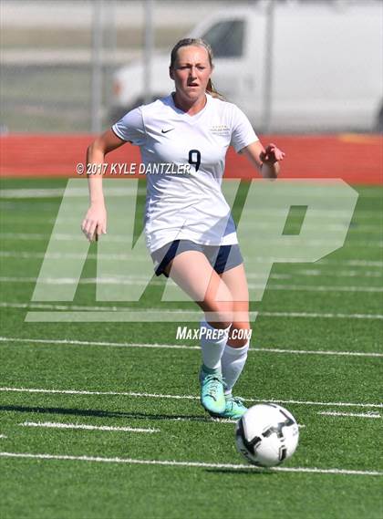 Thumbnail 2 in Highland Park vs Prosper (UIL 5A Region 2 Final) photogallery.