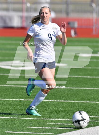 Thumbnail 1 in Highland Park vs Prosper (UIL 5A Region 2 Final) photogallery.