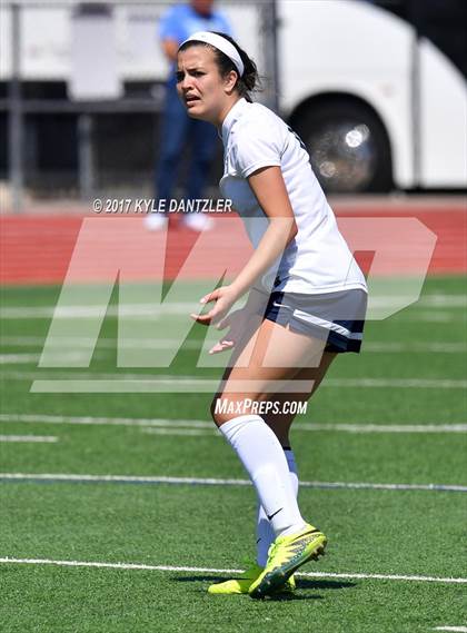 Thumbnail 1 in Highland Park vs Prosper (UIL 5A Region 2 Final) photogallery.