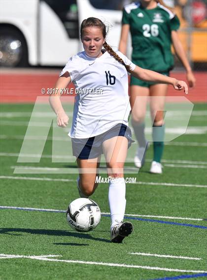 Thumbnail 1 in Highland Park vs Prosper (UIL 5A Region 2 Final) photogallery.